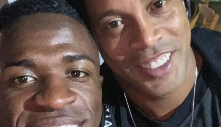 Ronaldinho Gaúcho abre o jogo sobre Vini Jr e Bola de Ouro: 'Foi injusto'