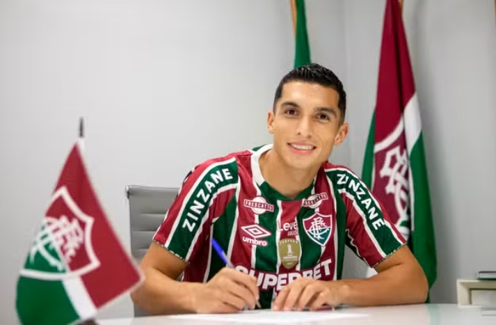 Fluminense anuncia atacante Kevin Serna, ex-Alianza Lima