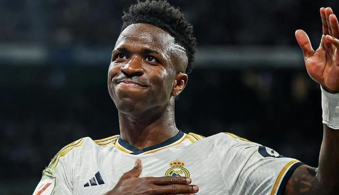 Com Vini Jr. favorito, Bola de Ouro será entregue hoje