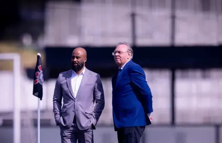 Corinthians traça plano para 2026 com corte de gastos e possíveis saídas