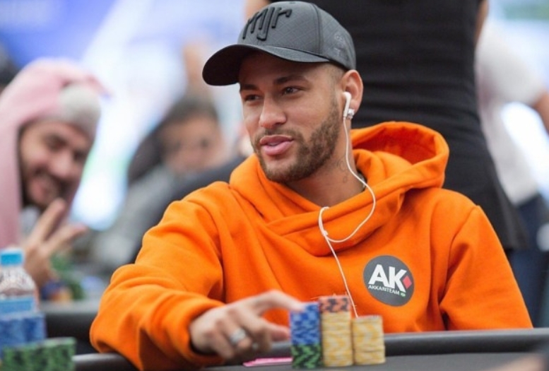 Neymar fatura R$ 70 mil e é 14º em torneio pôquer festivo com seu nome