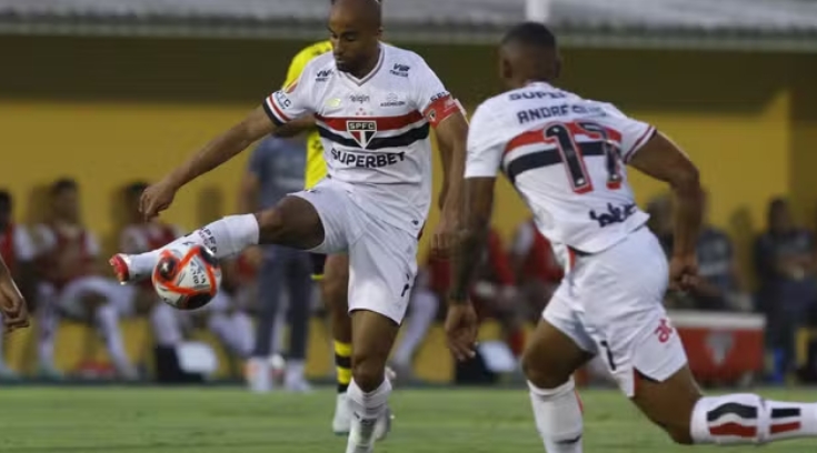 São Paulo vence o São Bernardo, encerra jejum e joga as quartas ao Morumbis