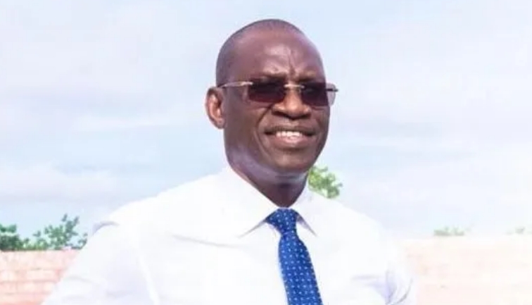 Ex-dirigente da Fifa deixa prisão após quase dois anos