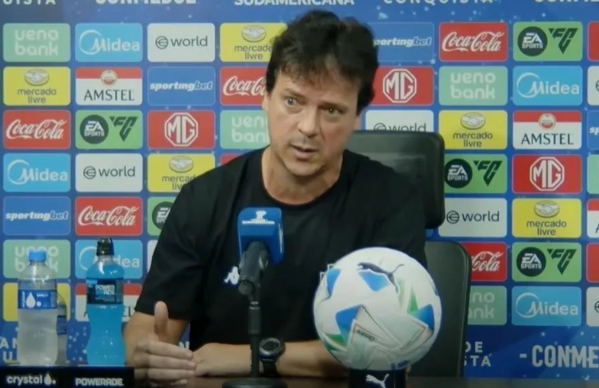 Diniz relata dificuldades para contratar: 'Mal pagamos as contas do mês'