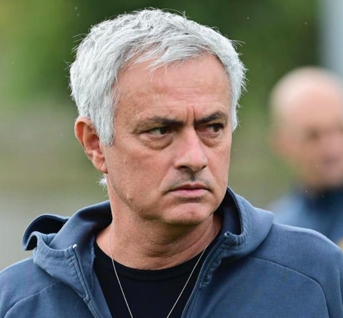 Mourinho menospreza Mundial de Clubes: 'Só importa para o Chelsea'