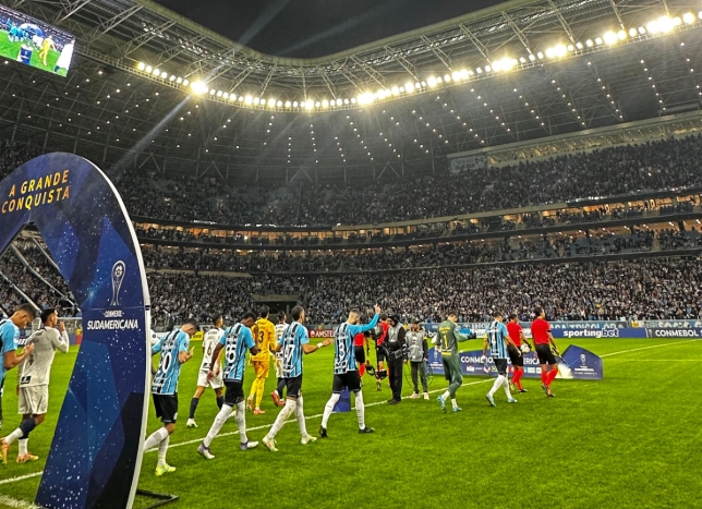 Grêmio cede empate ao Alianza Lima e cai nos playoffs da Sul-Americana