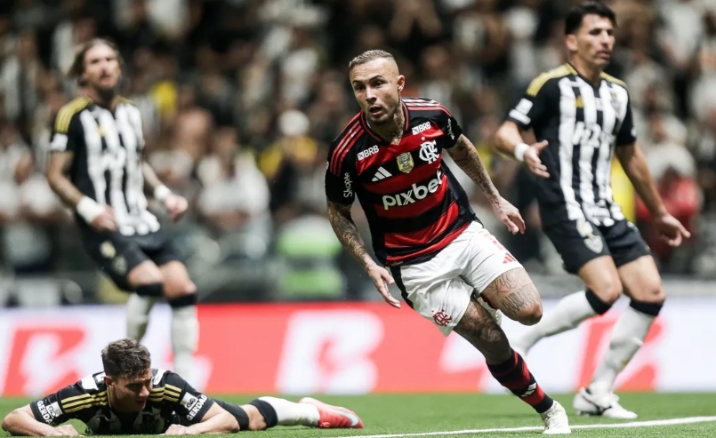 A pedido de Tite, Cruzeiro mira em Everton Cebolinha, do Flamengo