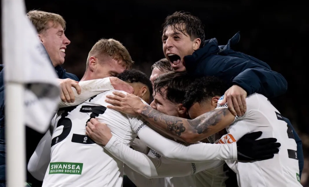 Apresentadora se junta a Snoop Dogg e Modric como acionista de clube galês