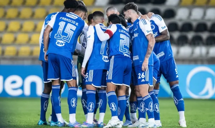 Cruzeiro perde para o Palestino e se complica ainda mais na Sul-Americana