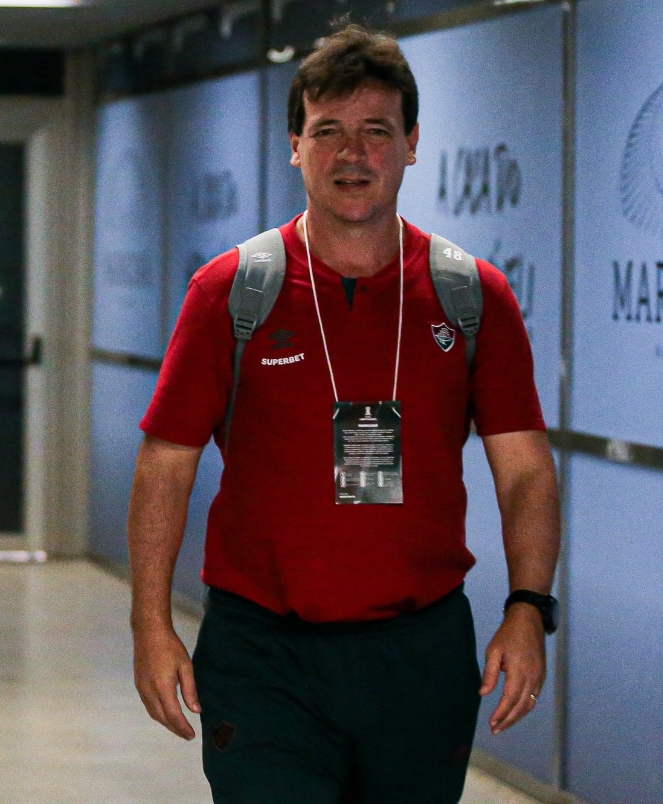 Fluminense anuncia demissão de Fernando Diniz