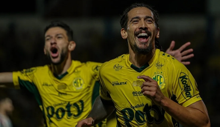 Conheça Chico da Costa, artilheiro que fez 3 gols em 10 dias de Mirassol