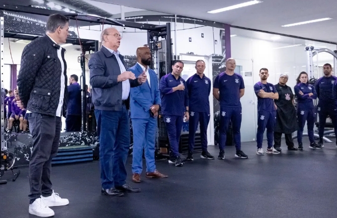 Corinthians quita 1ª parcela de premiação atrasada com elenco