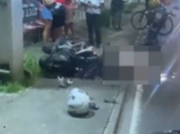 Motociclista morre após colisão com poste na Avenida Pedro Teixeira