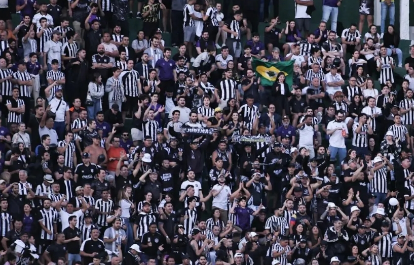 Ceará só empata com o Guarani, mas consegue o retorno à Série A