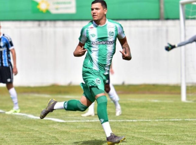 Barezão: São Raimundo anuncia atacante Gabriel Aires, ex-Juventude