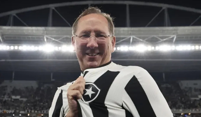 Textor é criticado no Lyon e vê Botafogo com pior aproveitamento na Série A