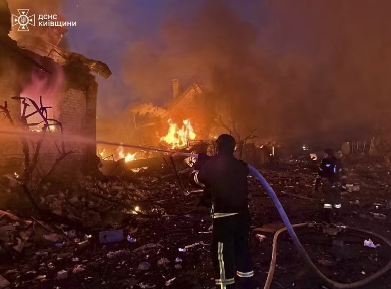 Rússia mata 12 pessoas em ataques na Ucrânia com mísseis e drones