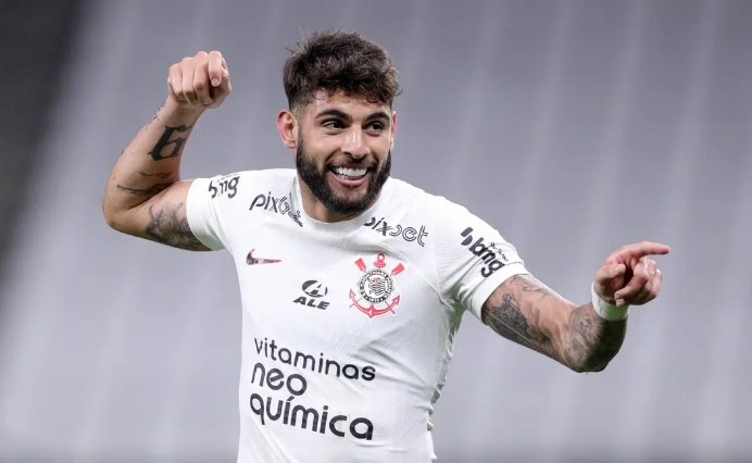 Yuri diz que tinha interesse de sair, mas Corinthians recusou proposta