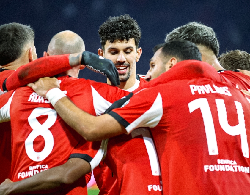 Estudo revela clubes que mais lucraram no mercado da bola desde 2021; veja