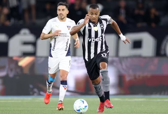 Palmeiras quer Marlon Freitas, do Botafogo, para ter 'reforço ideal'