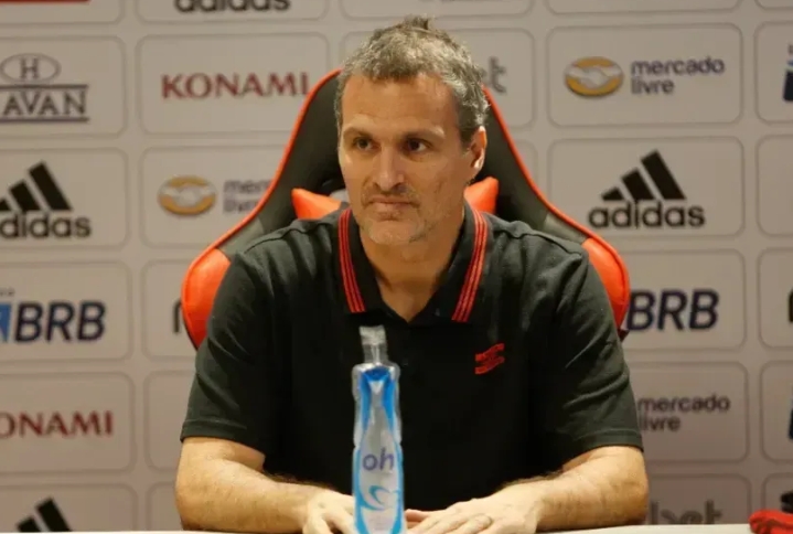 Corinthians aguarda Bruno Spindel após despedida de Fabinho Soldado