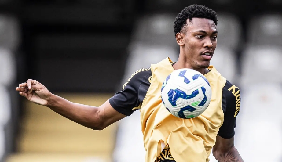 Luisão não se firma, perde espaço e deixa o Santos após um 2025 apagado