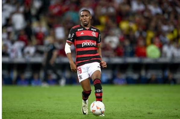 Fortaleza tem interesse em Lorran, meia do Flamengo; entenda