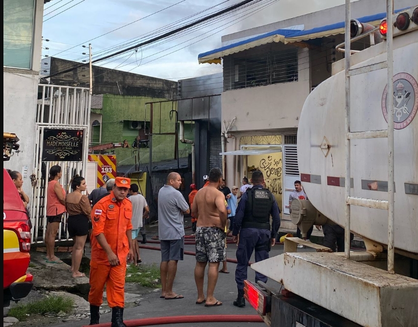 Princípio de incêndio atinge loja de suplementos no Alvorada; não há vítima