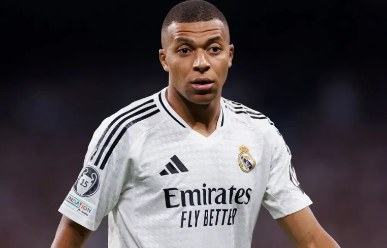 Mbappé processa PSG por assédio moral e tentativa de extorsão