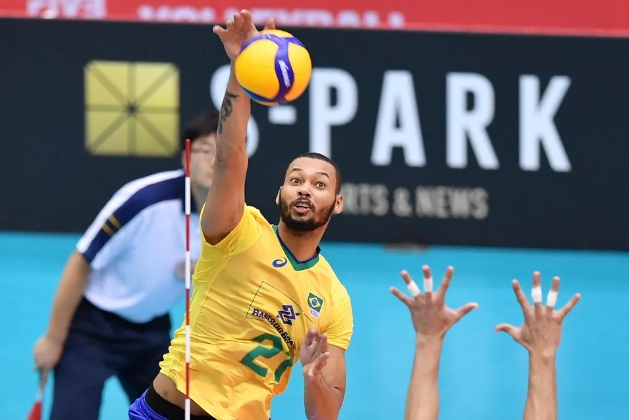 Olimpíadas 2024: Alan tem lesão na panturrilha e desfalca o Brasil no vôlei