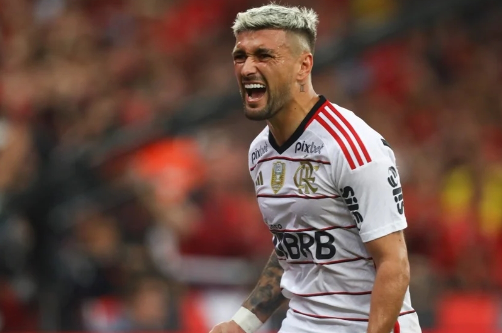 Arrascaeta evolui como líder no Fla, assume a 10 e tem desafio pela frente