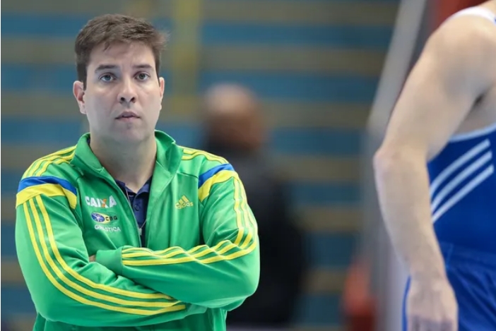 Técnico condenado por estupro no Brasil vira garçom de pizzaria em Portugal