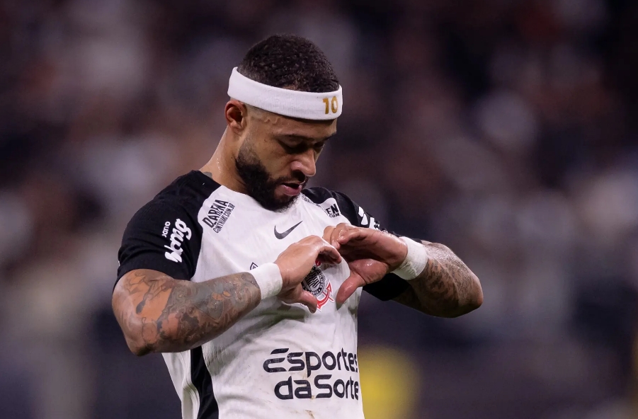Corinthians quita dívida de direitos de imagem e aguarda Memphis