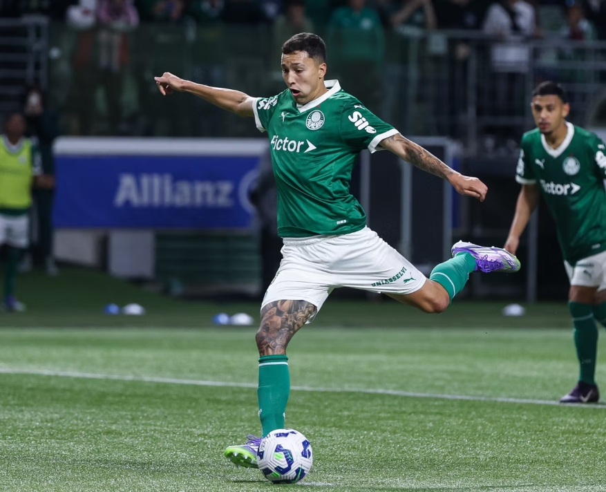 Palmeiras encaminha a venda de Thalys para clube espanhol
