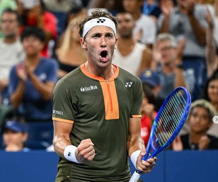 Astro do US Open reclama do cheiro de maconha no torneio