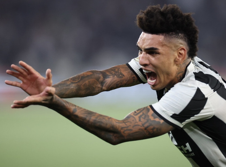 Botafogo recusou proposta de R$ 60 milhões por Igor Jesus antes da estreia