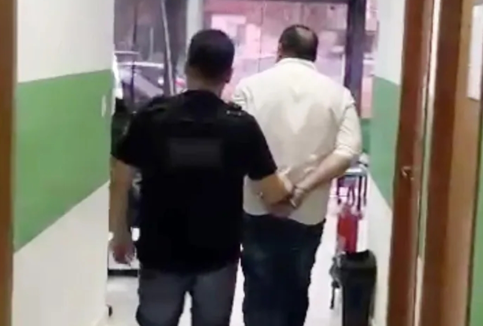Homem é preso após se passar por oftalmologista que já morreu