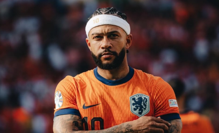 Memphis Depay é convocado para jogos da Holanda pela Nations League