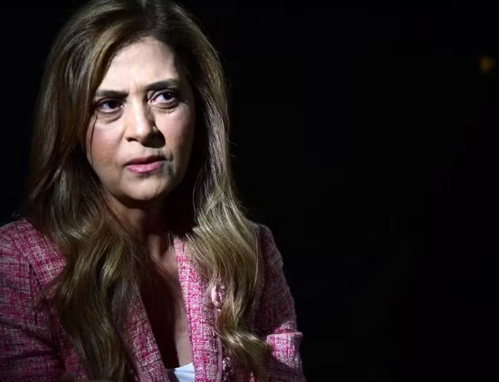 Leila responde sobre possível futuro de Gabigol no Palmeiras