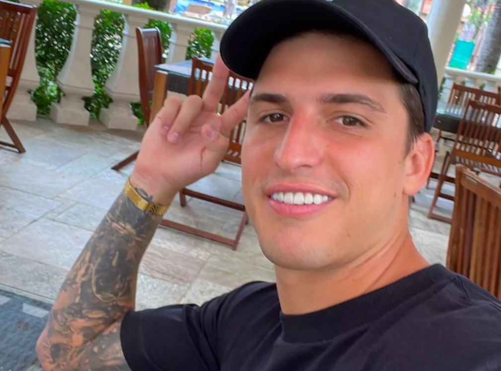 Ex-BBB Felipe Prior é absolvido em uma das acusações de estupro
