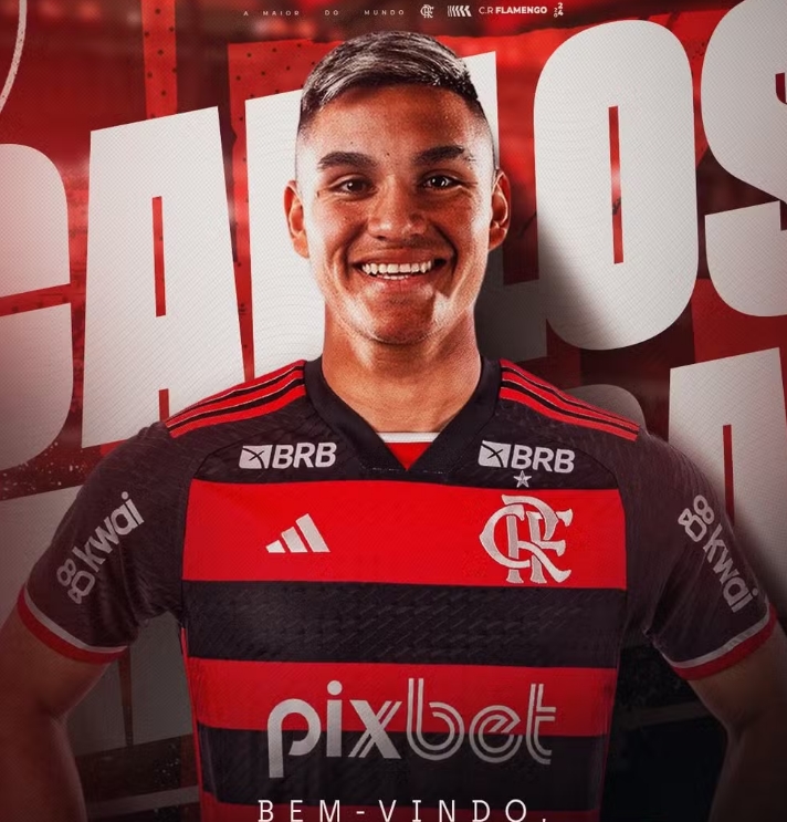 Flamengo anuncia meio-campista argentino Carlos Alcaraz