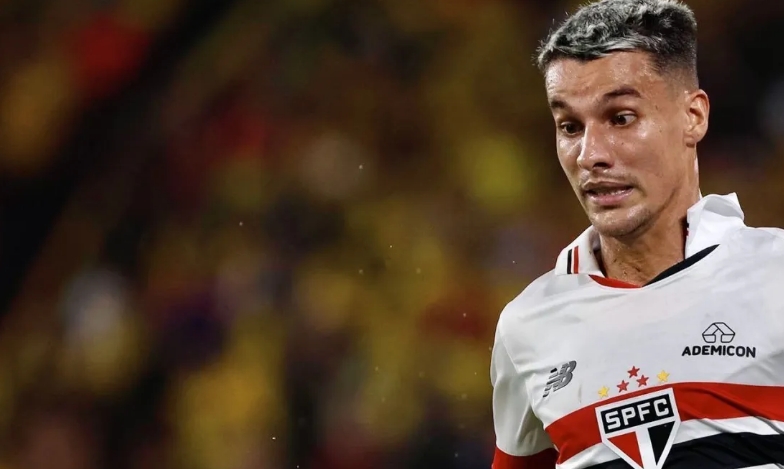 Empresário publica ataques a Ferreira, jogador do São Paulo