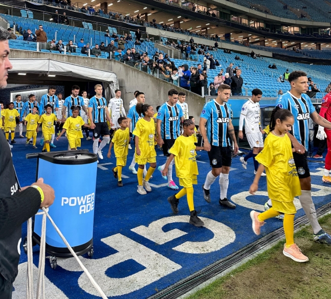 Grêmio bate Sportivo Luqueño, mas fica em segundo e vai aos playoffs