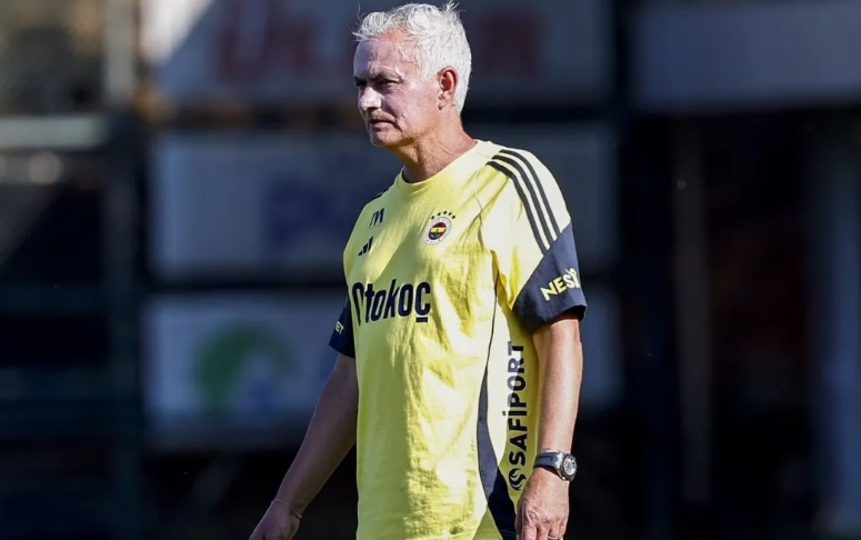 José Mourinho é demitido do Fenerbahçe, da Turquia