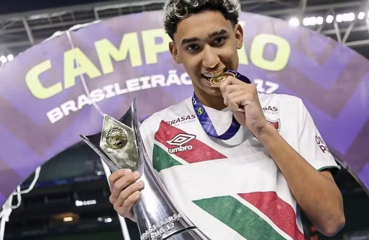 Fluminense confirma venda de joia da base para o Shakhtar Donetsk