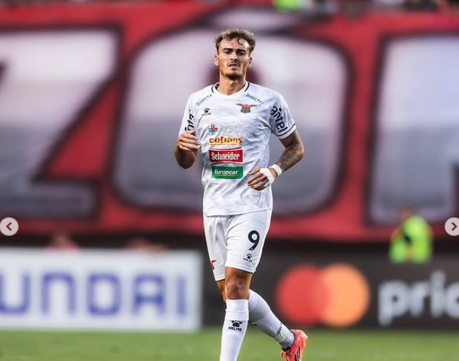 Conheça o ponta norte-americano que tem negociações com o Corinthians