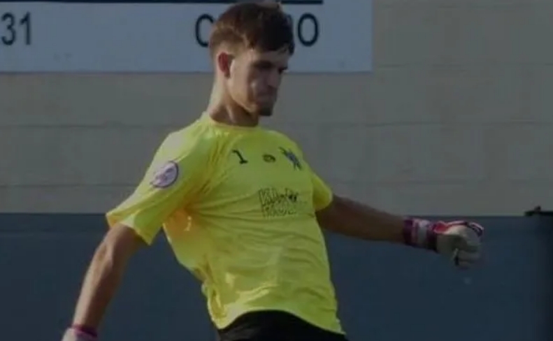 Goleiro de 19 anos morre após choque de cabeça com adversário na Espanha