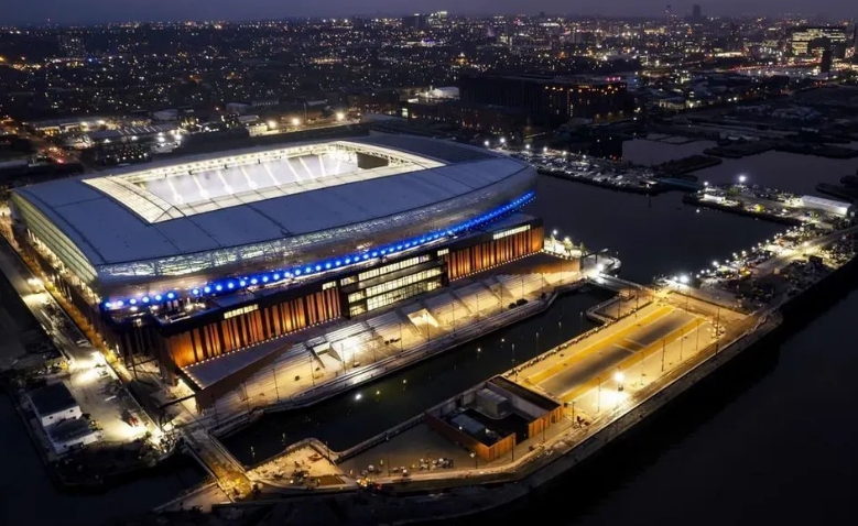 Clube da Premier League anuncia 1º jogo em estádio que custou R$ 6 bilhões