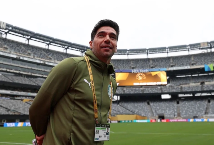 Palmeiras: Abel lida com desfalques para encarar o Chelsea