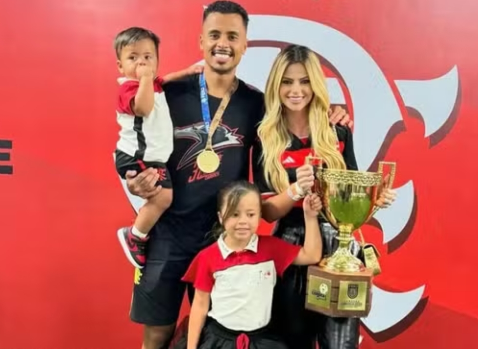Ex-mulher de Allan, do Flamengo, denuncia agressão; ele nega